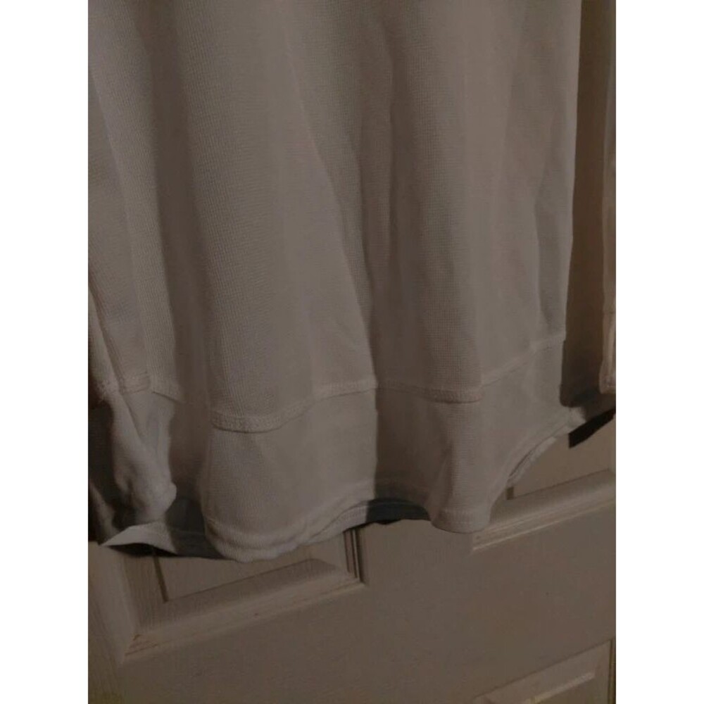 White top - Picture 5 of 9